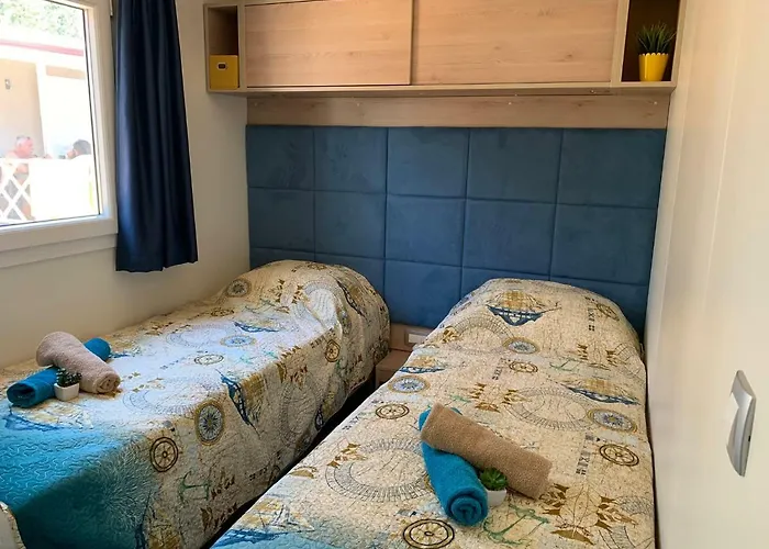 Кемпинг Lunasky Biograd Mobile Биоград-на-Мору
